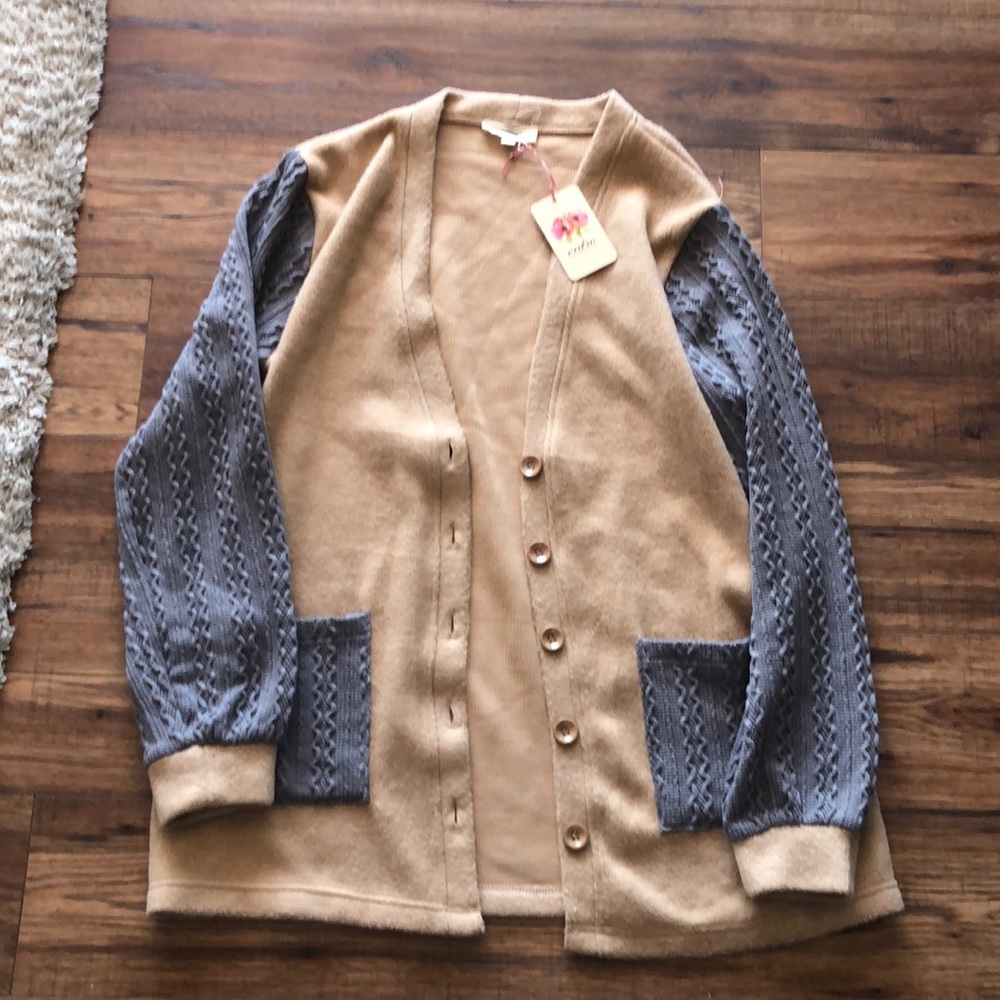 Cardigan - Picture 3 of 4